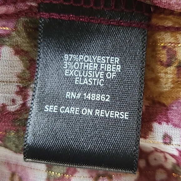 Torrid Crinkle Chiffon Smocked Floral Blouse - Size 0 (L 12) - Picture 7 of 9